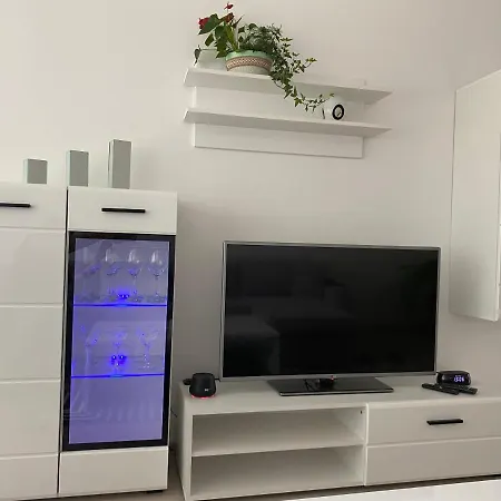 Centra Apartamenti Aluksne Exterior photo
